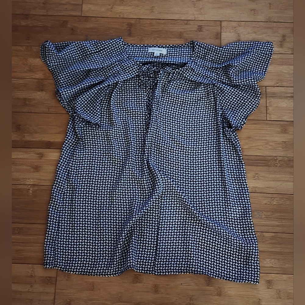 Max Studio Black and White Patterned Blouse